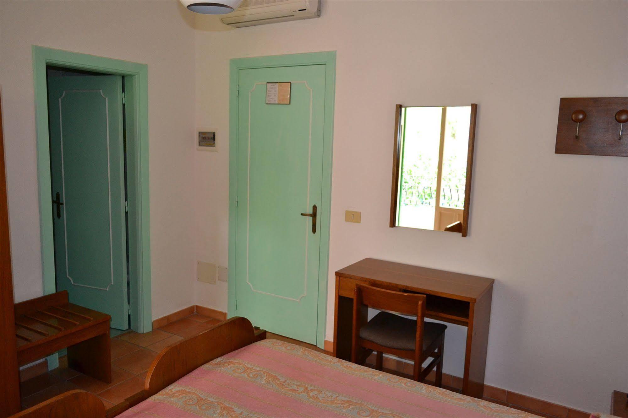 Hotel Villa Bina Sant'Angelo  Bagian luar foto