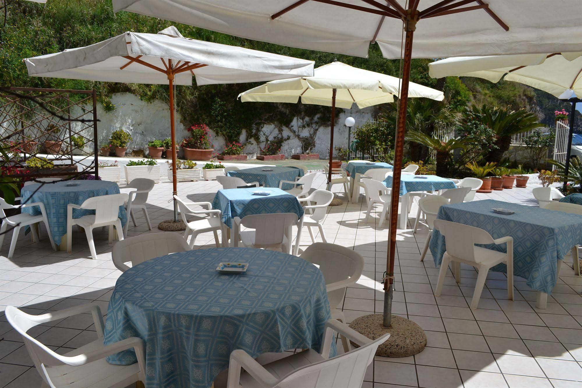 Hotel Villa Bina Sant'Angelo  Bagian luar foto