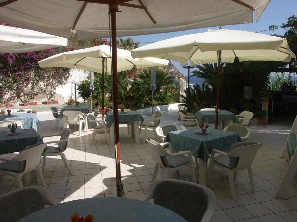 Hotel Villa Bina Sant'Angelo  Bagian luar foto