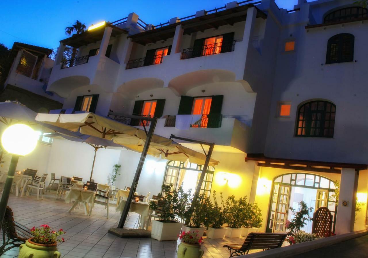 Hotel Villa Bina Sant'Angelo  Bagian luar foto
